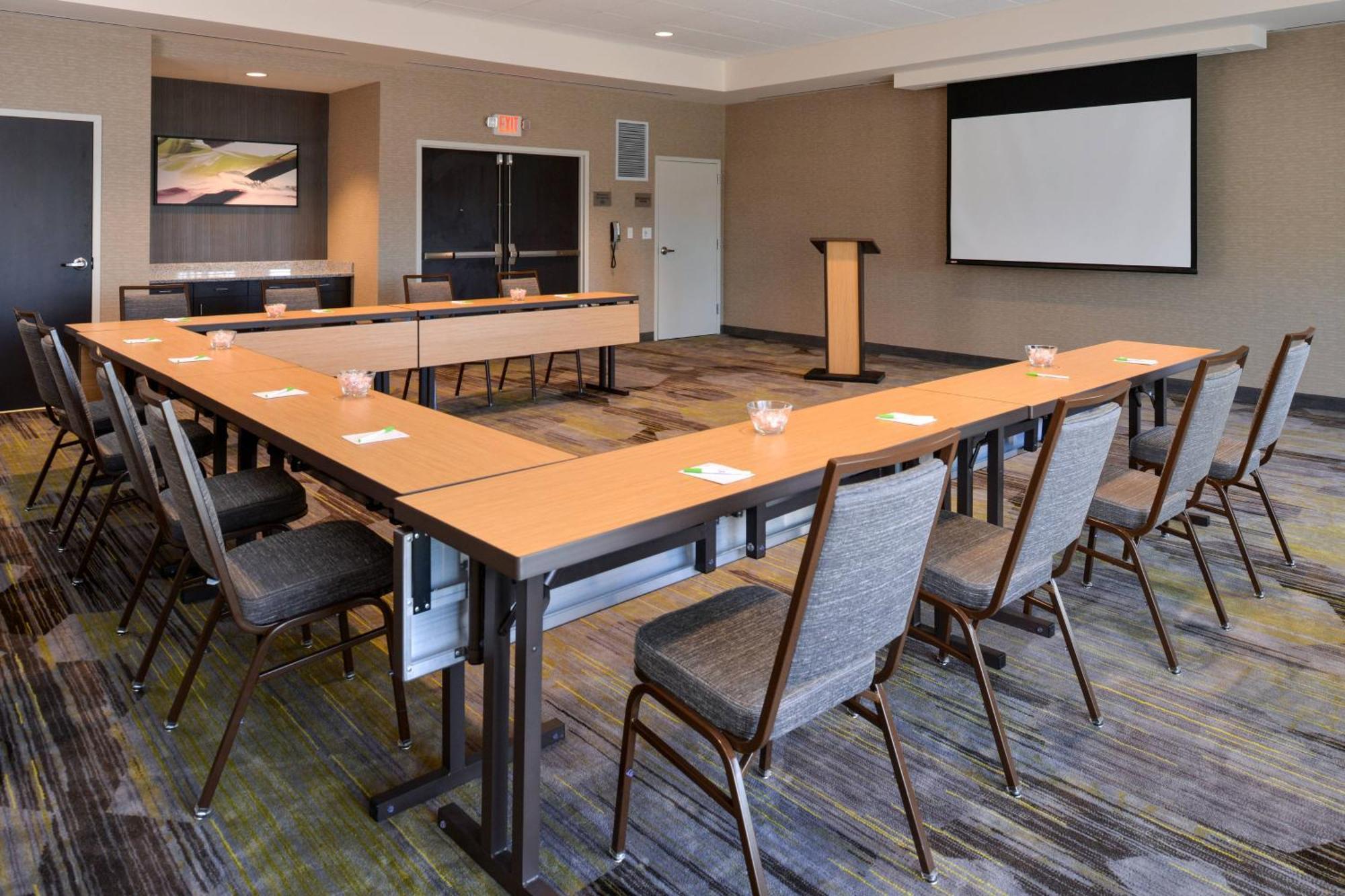 Courtyard By Marriott St. Louis St. Peters Hotell Saint Peters Eksteriør bilde
